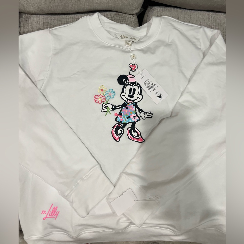 Sold🎈🎈🎈Lilly Pulitzer Lilly Hearts DisneySweatshirt❤️‍🔥NEW - Picture 6 of 13